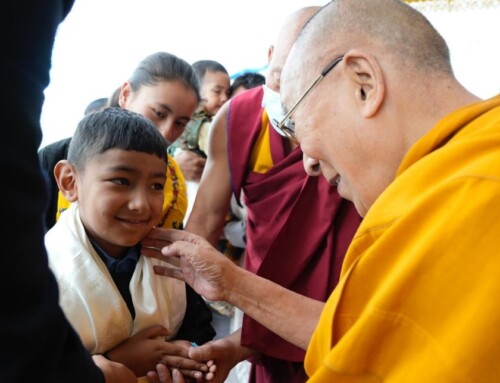 Visite de l'école Munsel au Dalaï Lama